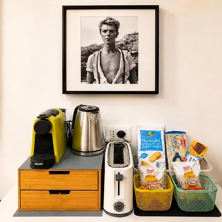Space Oddity Apartament Neapol